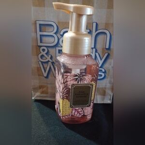 Bath & Body Works Pink Pineapple Sunrise Foaming Hand Soap New